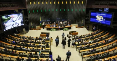 Congresso Nacional homenageia os 90 anos da Voz do Brasil