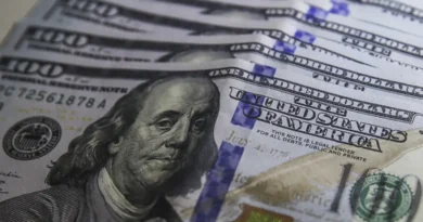 Dólar cai para R$ 5,22, em linha com o mercado externo