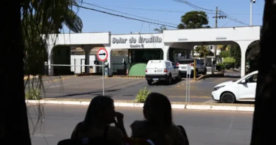 Bolsonaro tem 24h para explicar fala de Eduardo sobre acesso a vídeo