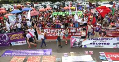 “Parem de nos matar”: exigem mulheres no 8 de março em Brasília