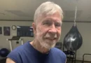 Chuck Norris, astro de filmes de ação e dos memes, morre aos 86 anos