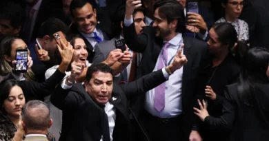 Senado rejeita indicação de Messias para o STF