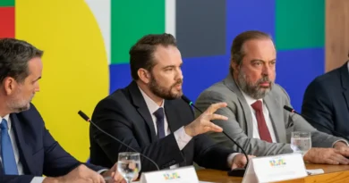 Governo eleva imposto do cigarro para bancar querosene e biodiesel