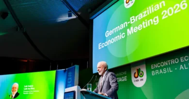 Lula fala em reciprocidade após expulsão de delegado dos EUA