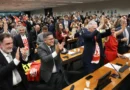 Comissão aprova relatório de PEC que acaba com escala 6X1