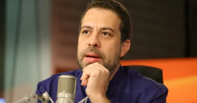 Boulos critica lobbies contra o fim da escala 6 por 1 e o Move Brasil