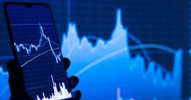 Bolsa cai 1,2%, e dólar sobe para R$ 5,13 com tensão global