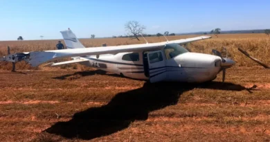 FAB intercepta aeronave suspeita vinda da Bolívia