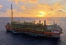 Navio-plataforma da Petrobras atinge produção máxima no pré-sal
