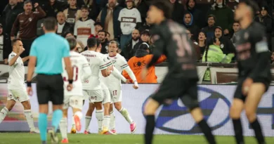Fluminense leva susto, mas é 1º classificado à semi da Libertadores