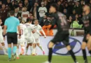 Fluminense leva susto, mas é 1º classificado à semi da Libertadores