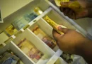 INPC tem variação negativa em agosto e soma 3,98% em 12 meses