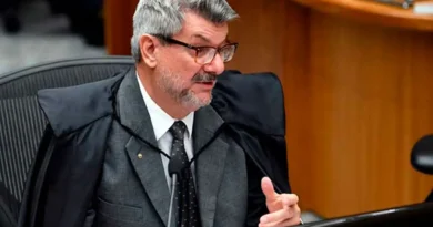 AGU pede ao STF perda do cargo de ministro acusado de assédio