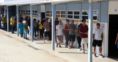 Zanin manda ampliar horário de votação até as 19h em todo o país