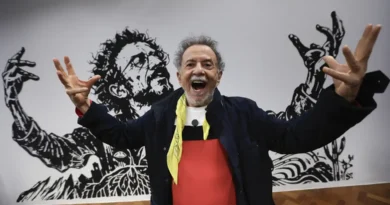 Exposição em São Paulo celebra os 90 anos de Tom Zé